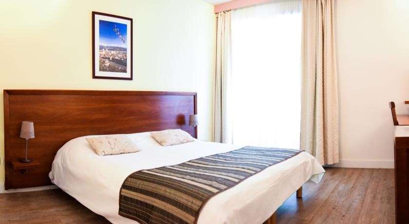 Residhotel Le Central'Gare Grenoble Room photo